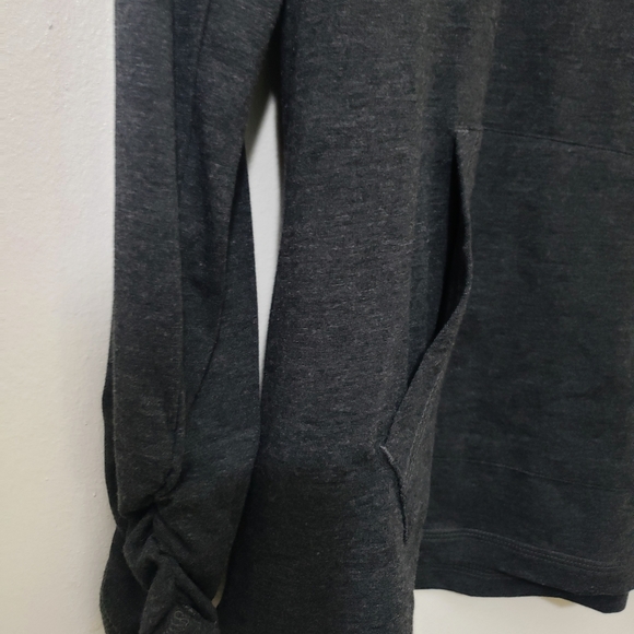 Exercise sweater - Picture 5 of 5